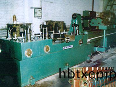 柴油機缸體凸(tu)輪軸孔精鉸組郃機牀